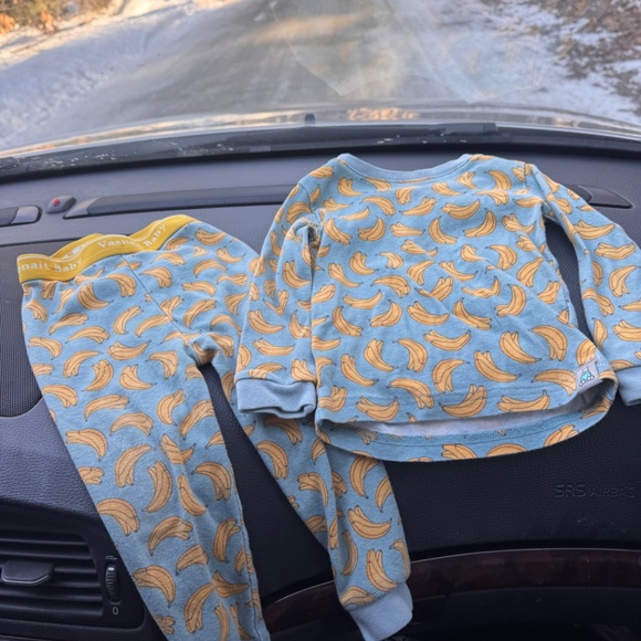 Banana print 2 piece Vaenait baby set toddler size 2T - Picture 2 of 8